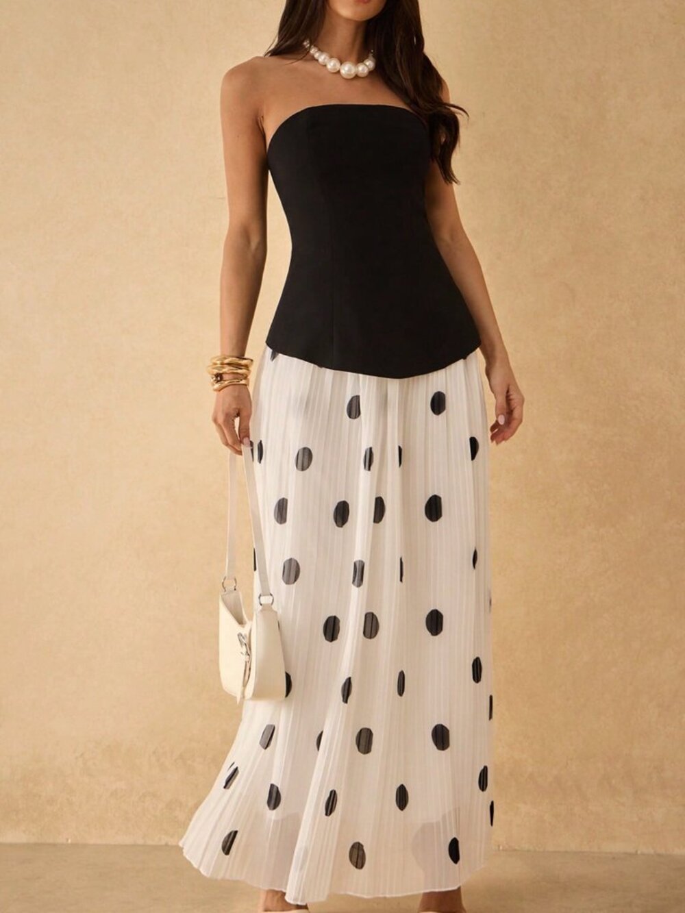 Black Polka Dot Women's Top & Pleated Skirt Two-Piece Set - Picture 3 of 7